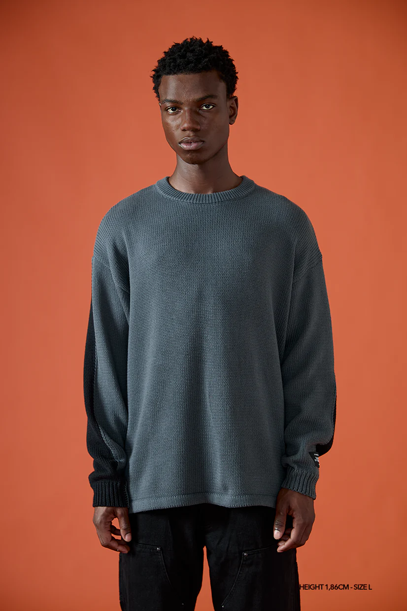 ZINC "GRAYSCALE" KNITTED CREWNECK - Image 2
