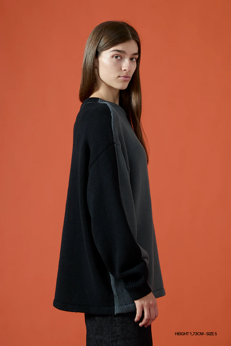 ZINC "GRAYSCALE" KNITTED CREWNECK - Image 8